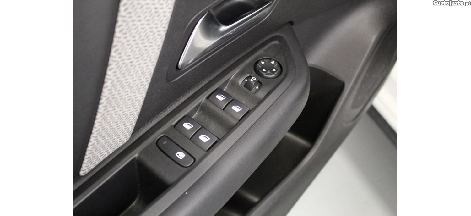 Citroën C4 PureTech Plus 1.2 130cv EAT8 — fotografia 9