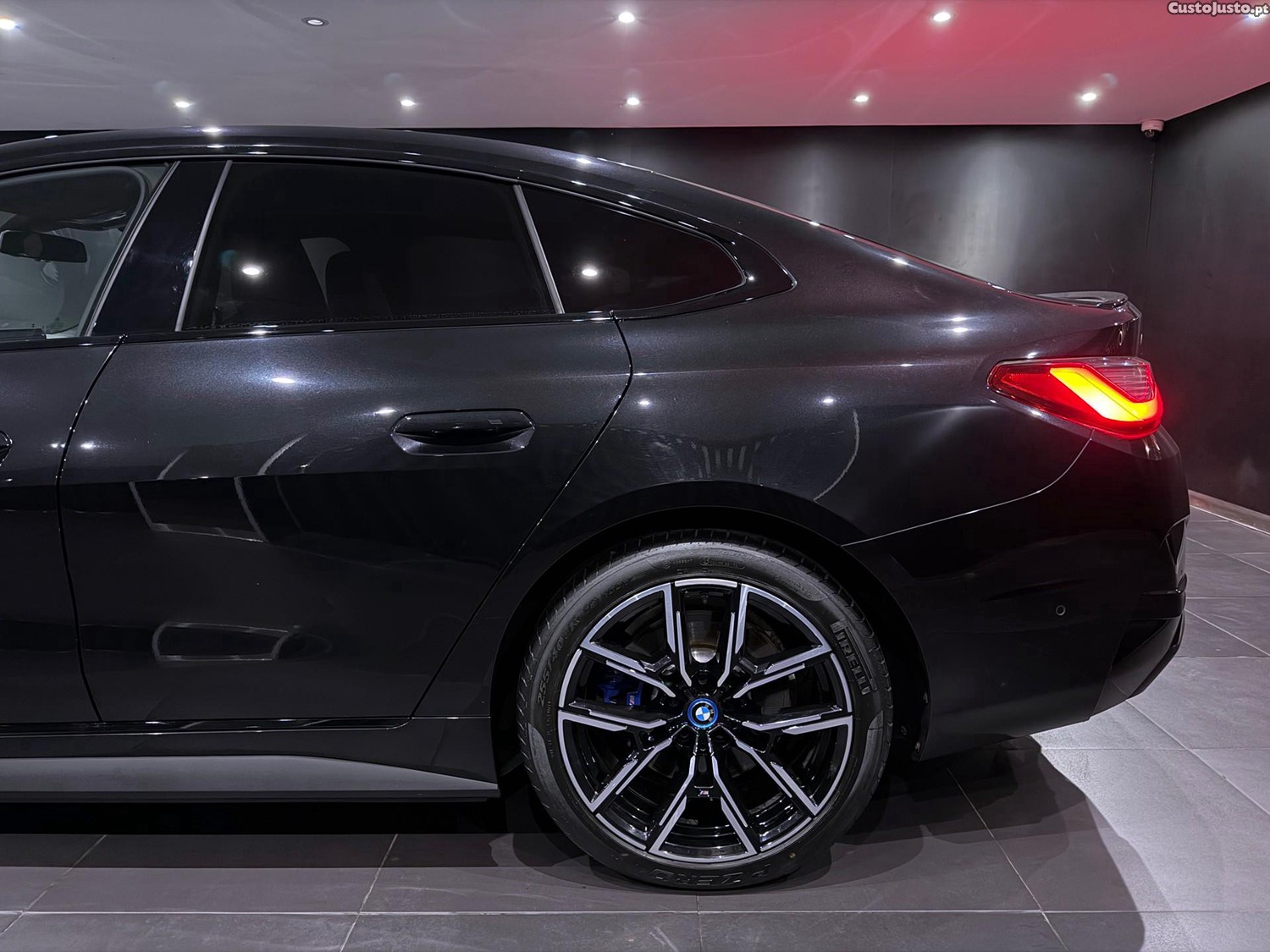BMW i4 M50 Pack Desportivo M Pro - 22 — photo 5