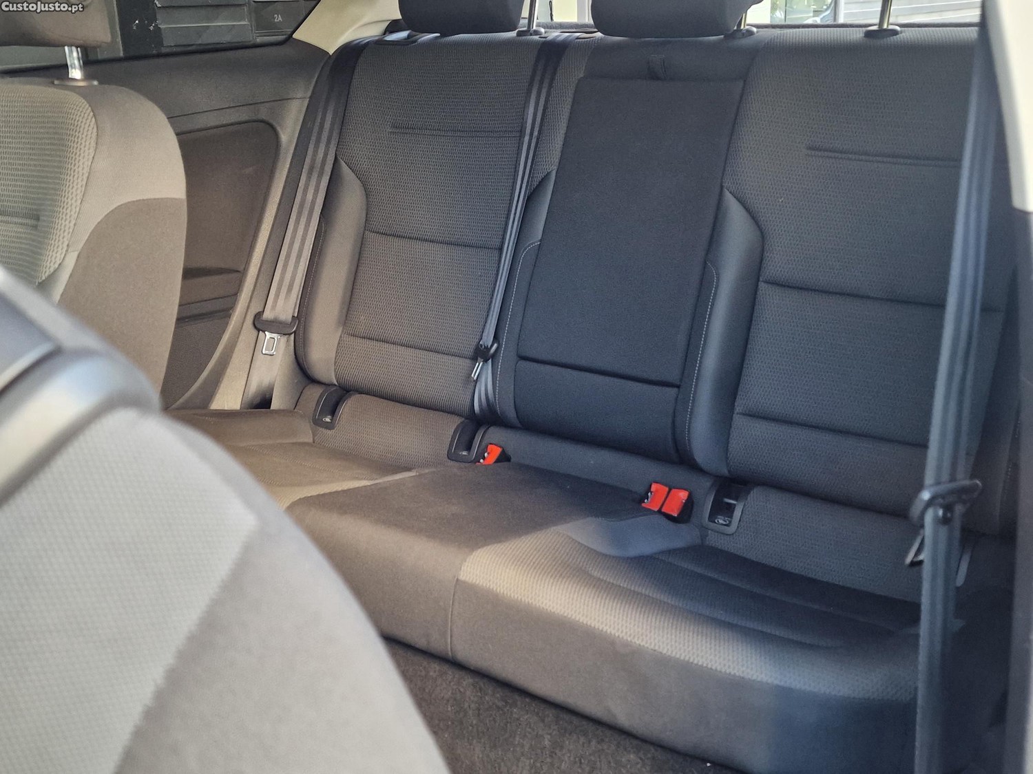 Volkswagen Golf 1.6 Tdi DSG — fotografia 9