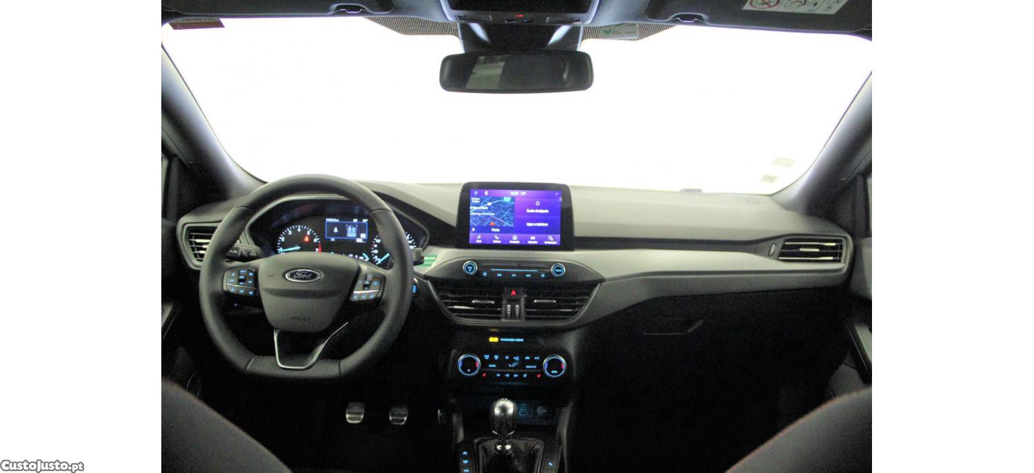 Ford Focus 1.0 EcoBoost MHEV ST-Line — fotografia 22