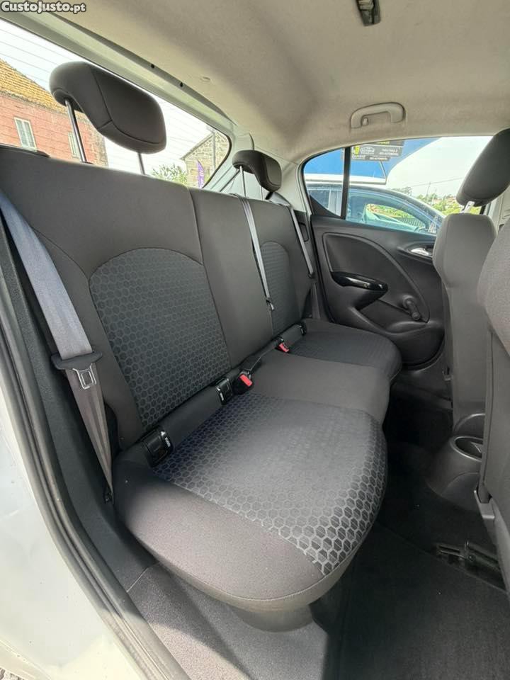 Opel Corsa E 1.3 CDTI — fotografia 3
