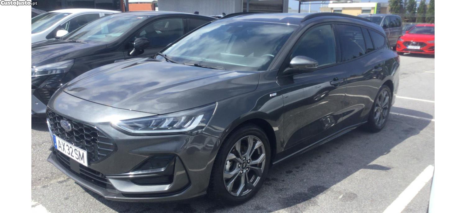 Ford Focus SW 1.0 EcoBoost MHEV ST-Line Aut. — fotografia 21