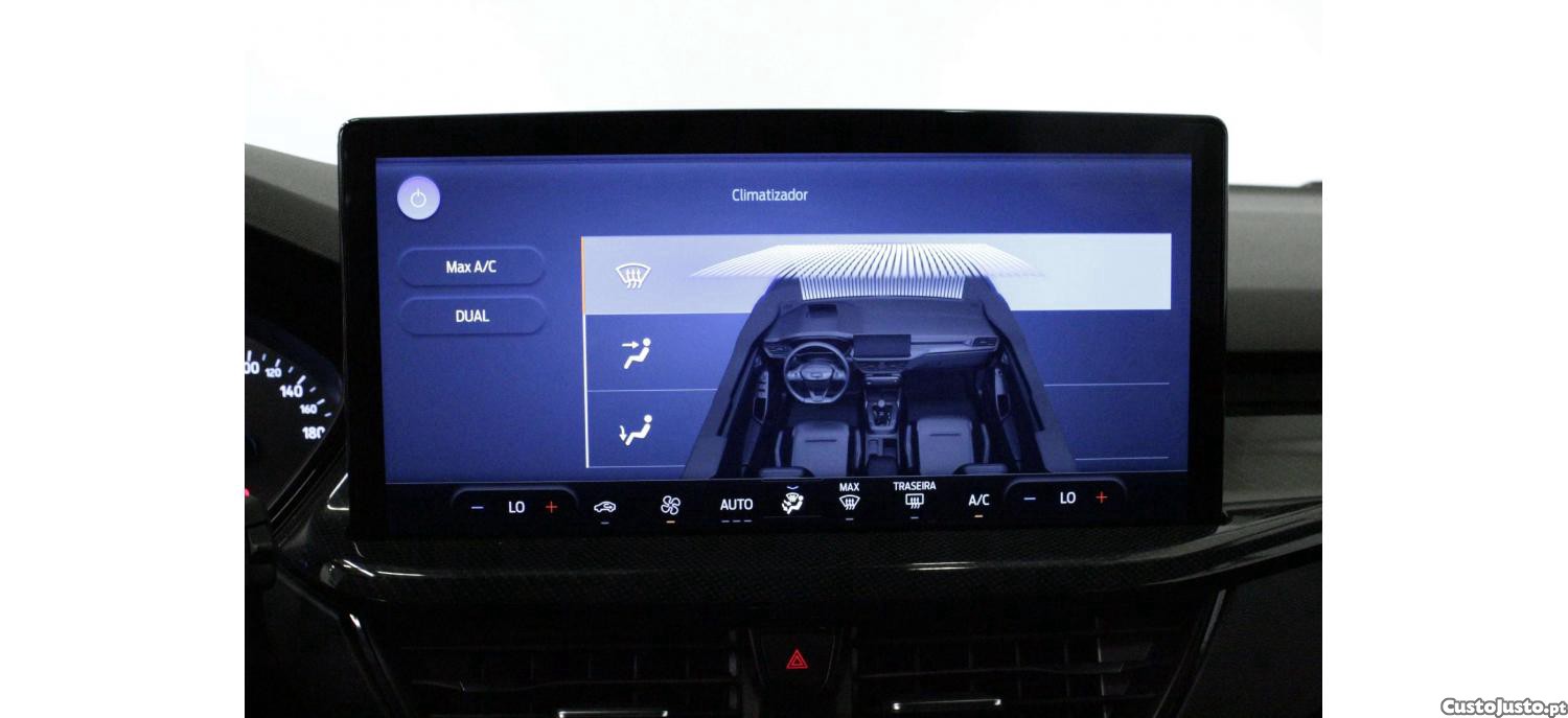 Ford Focus SW 1.0 EcoBoost MHEV ST-Line Aut. — fotografia 7