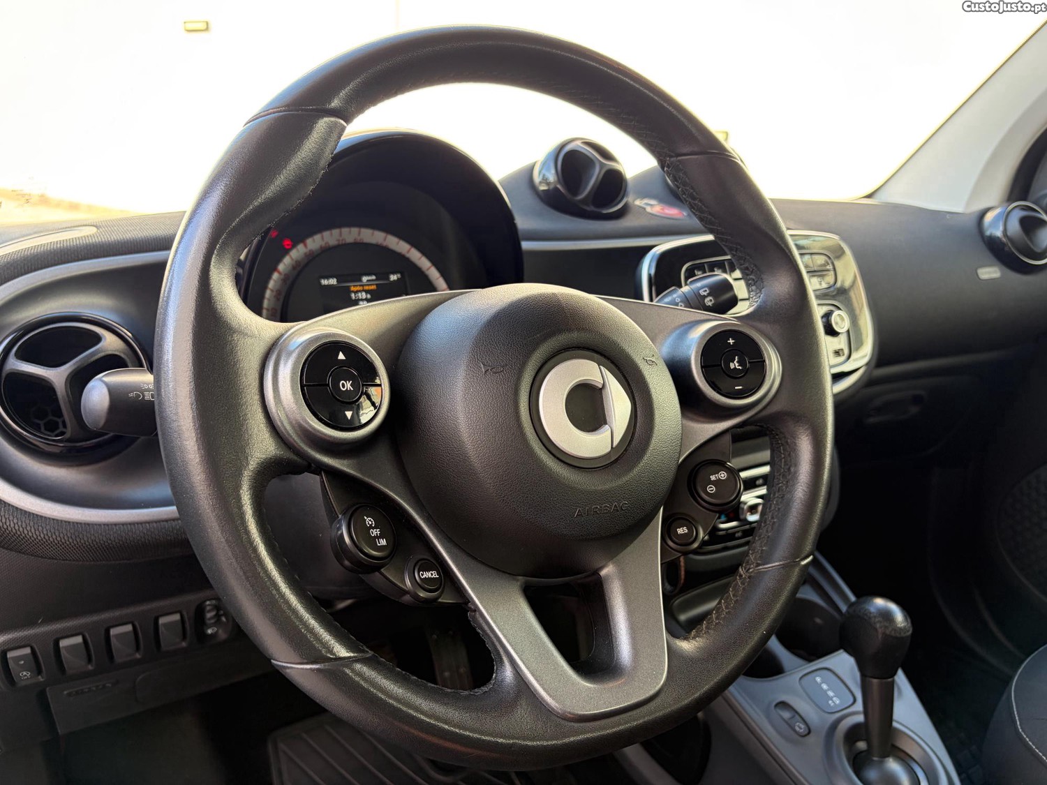 Smart ForTwo Coupe — photo 3