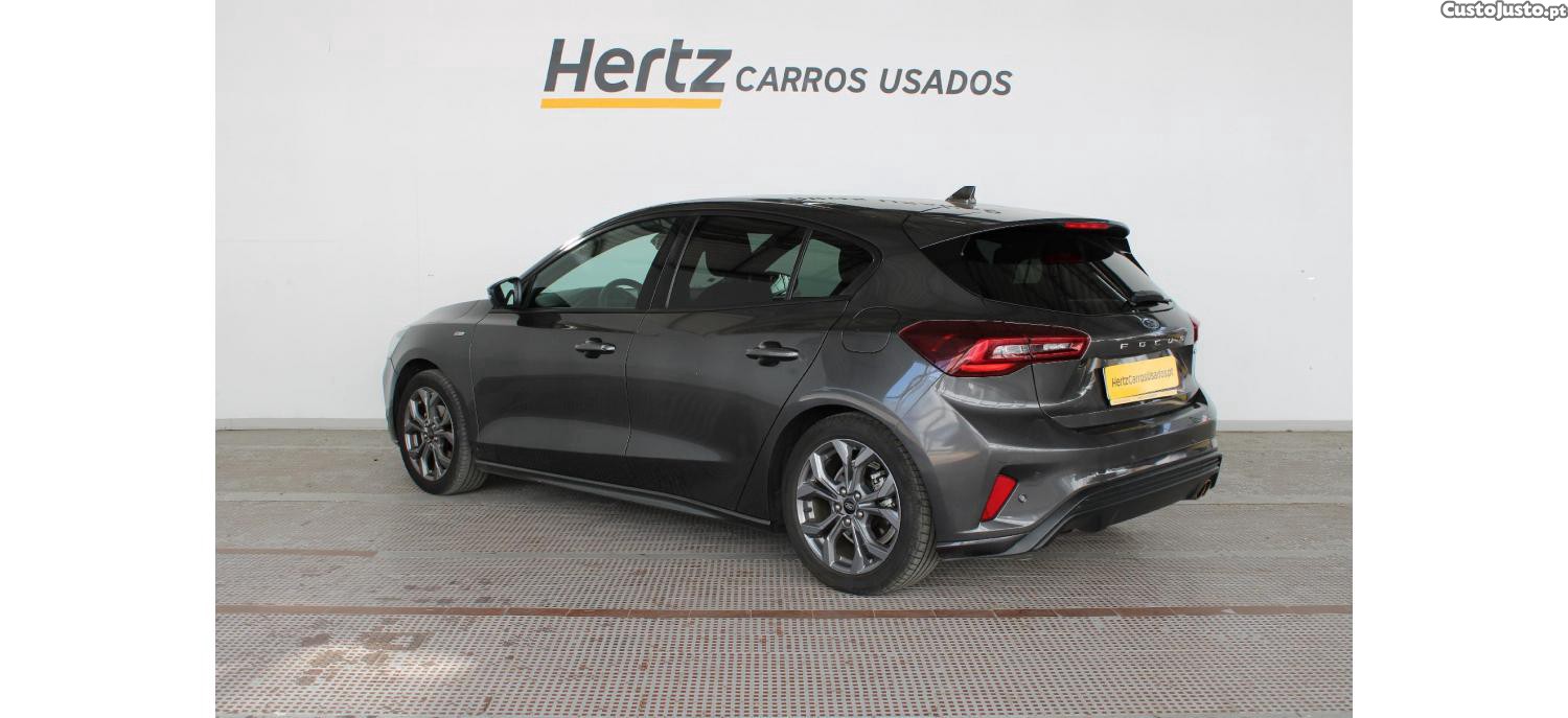 Ford Focus ST Line 1.0 Hybrid Ecoboost 125cv Aut — fotografia 22
