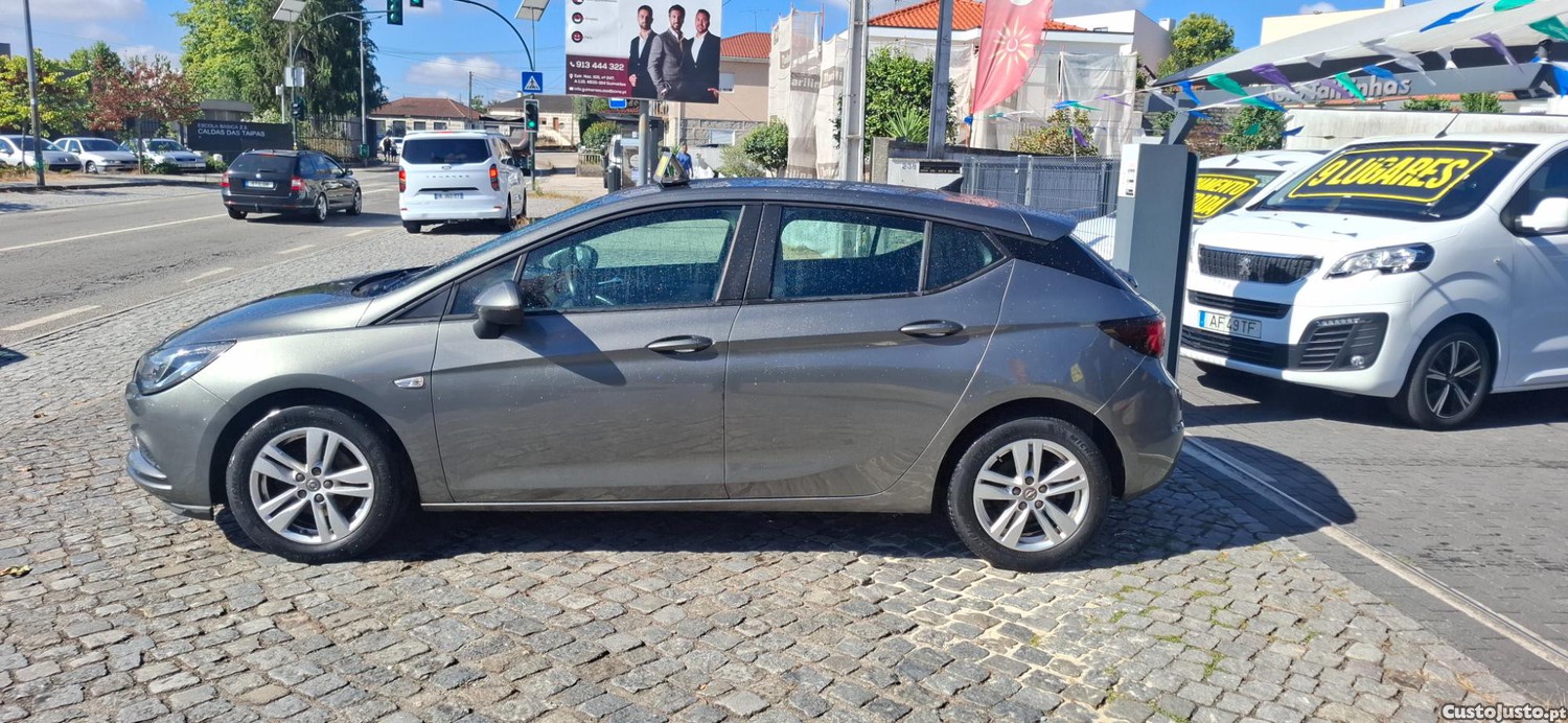 Opel Astra 1600CDTI 130CV — photo 3