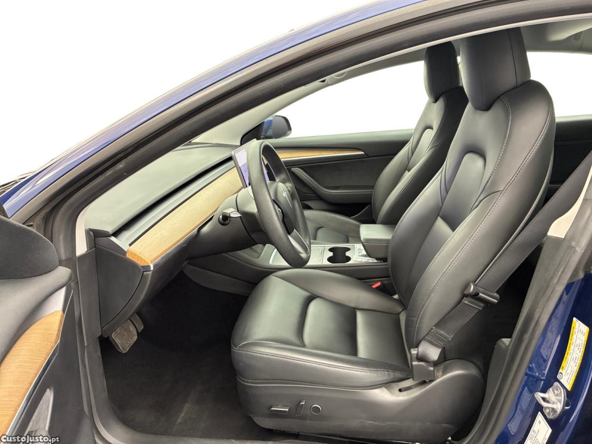 Tesla Model 3 Standard Range Plus RWD — fotografia 10