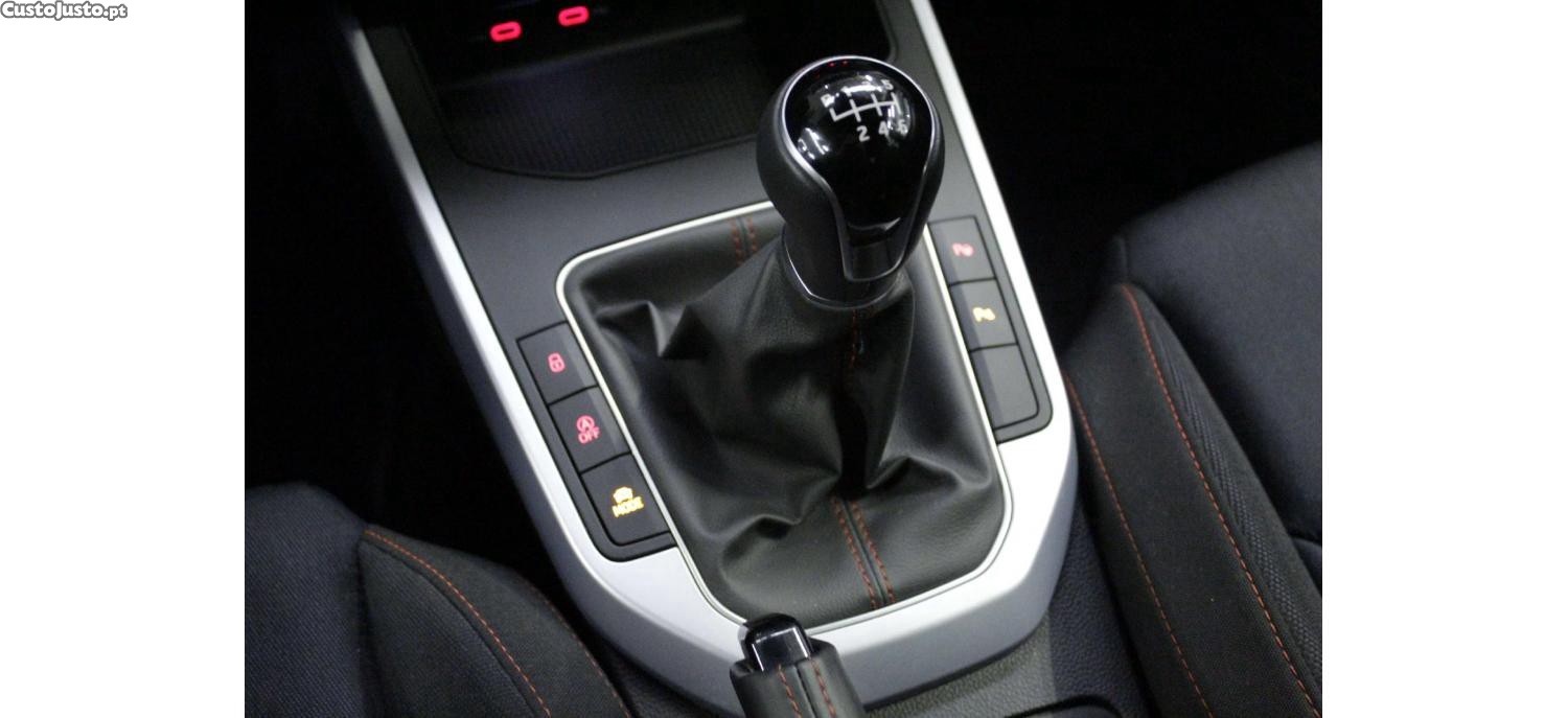 SEAT Arona 1.0 TSI FR 110cv — fotografia 5