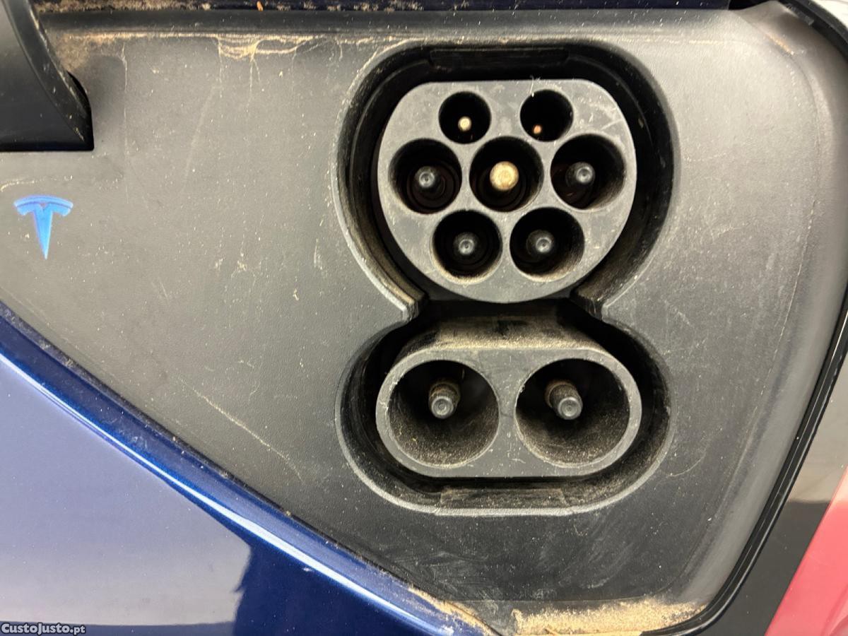 Tesla Model 3 Standard Range Plus RWD — fotografia 2