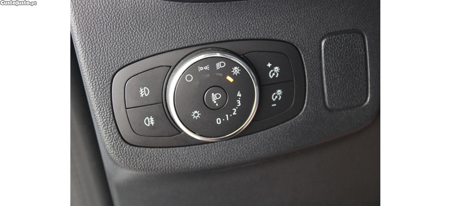 Ford Puma 1.0 EcoBoost MHEV Titanium — fotografia 16