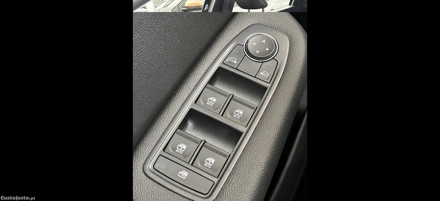 Renault Clio 1.0 Tce Evolution — fotografia 9