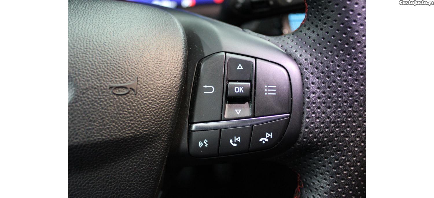 Ford Puma 1.0 EcoBoost MHEV ST-Line X Vivid Ruby Edition — fotografia 20