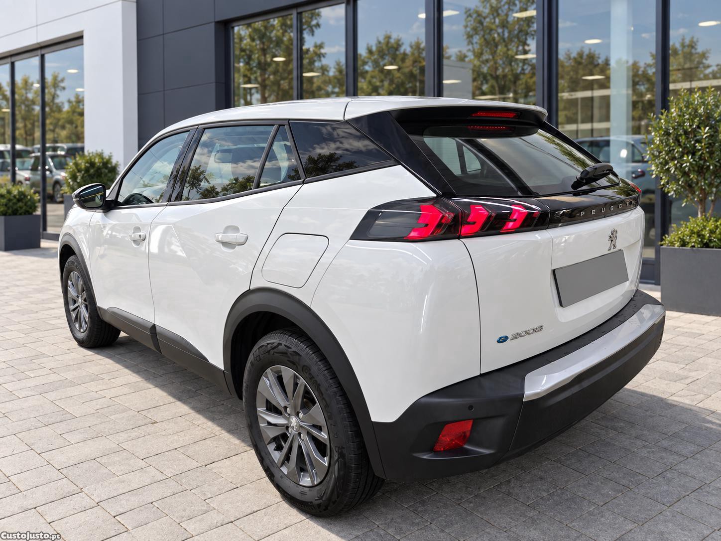 Peugeot e-2008 Active com iva - 22 — photo 4