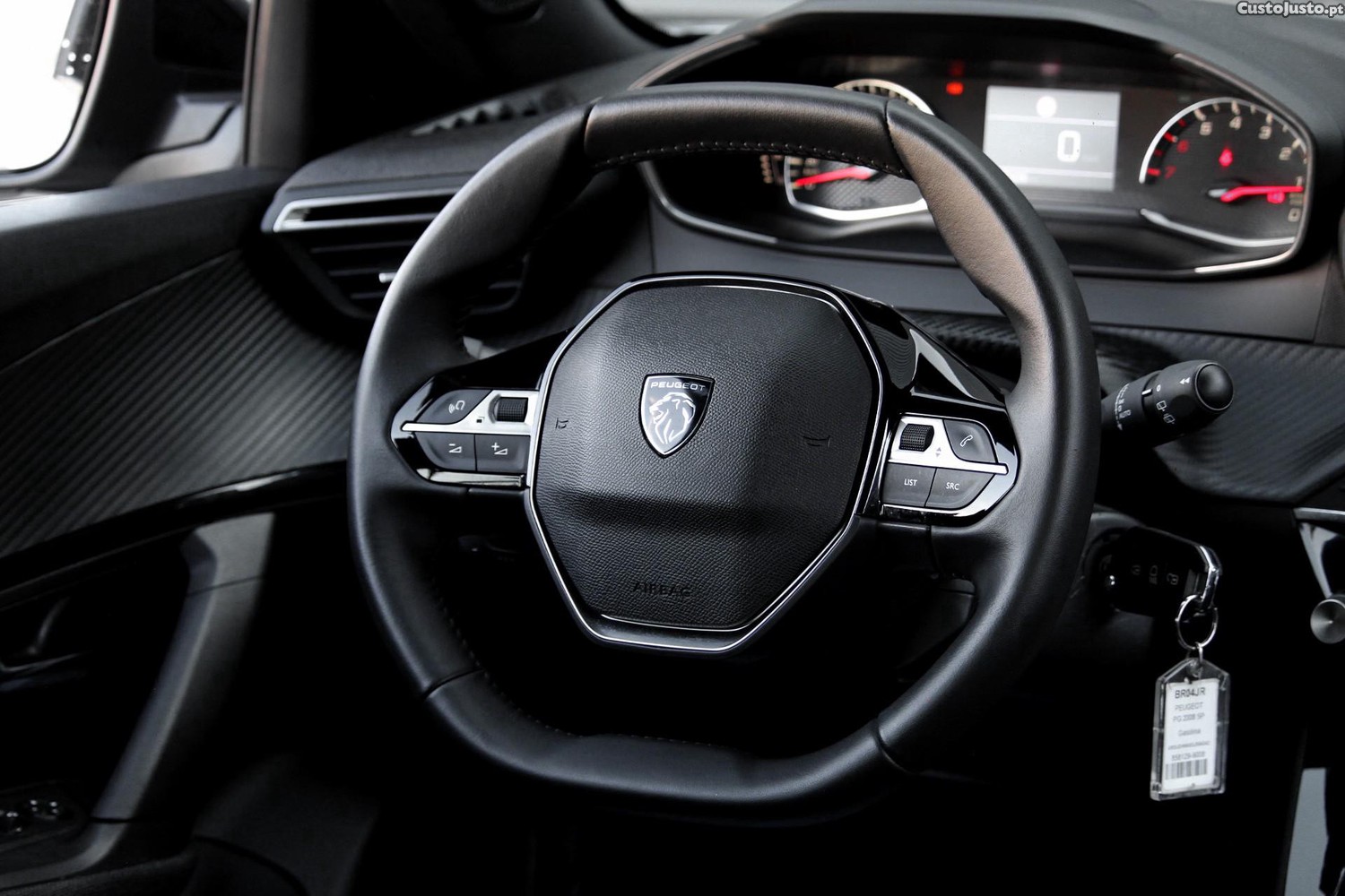 Peugeot 2008 1.2 PureTech Style — fotografia 3
