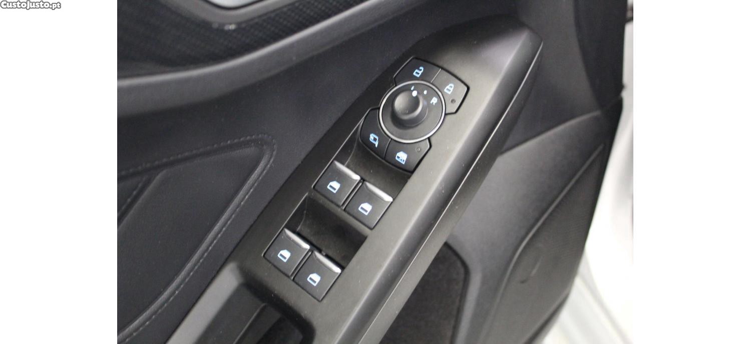 Ford Focus 1.0 EcoBoost MHEV ST-Line Aut. — fotografia 11