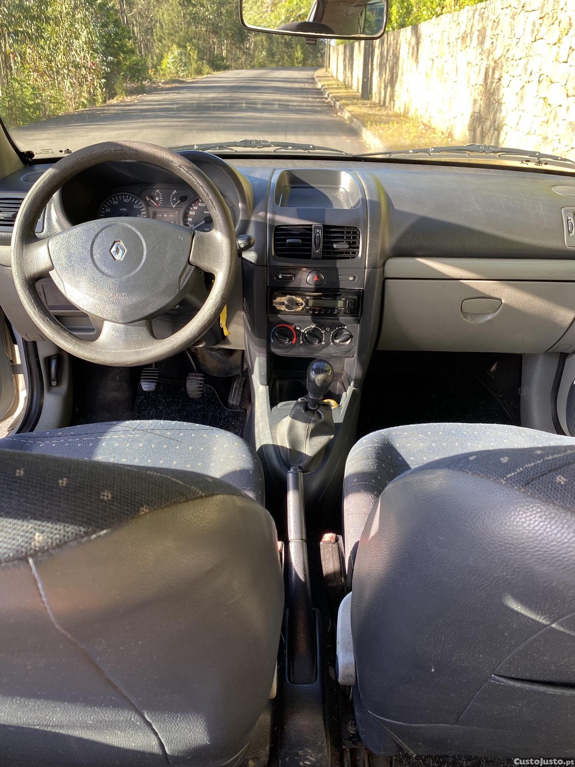 Renault Clio 1.5 Dci — fotografia 2