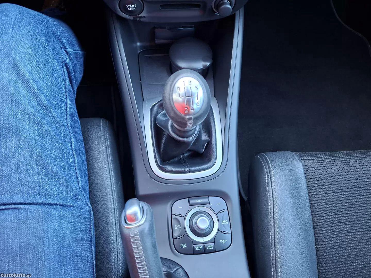 Renault Mégane 1.5 dci dynamique s ss — fotografia 14