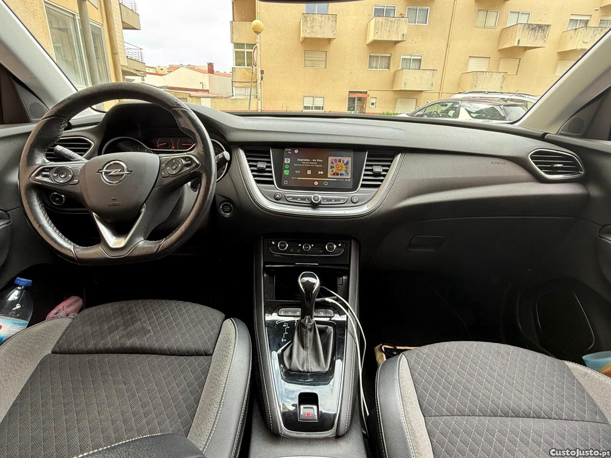 Opel Grandland X 1.2 Innovation AT — fotografia 2