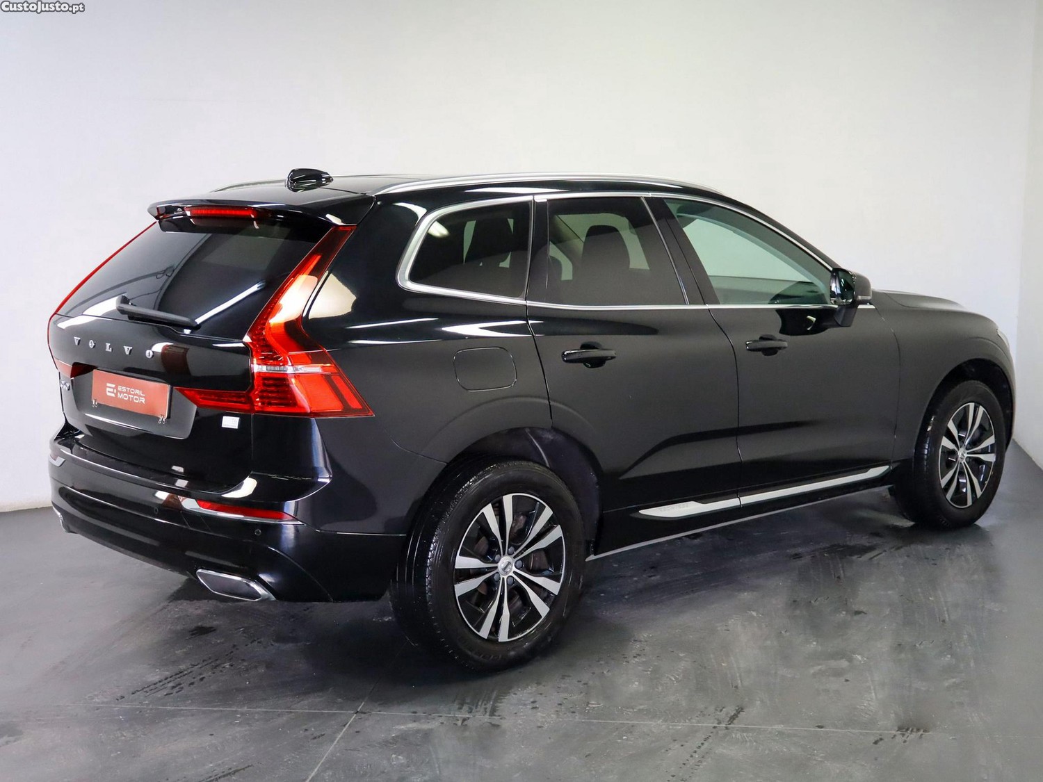 Volvo XC 60 2.0 T6 PHEV Inscription AWD — fotografia 22