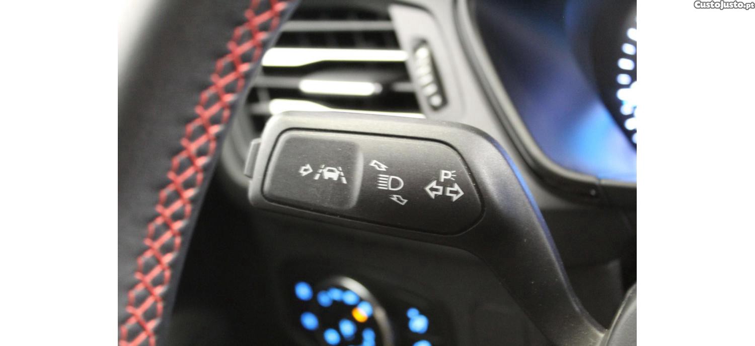 Ford Focus SW 1.0 EcoBoost MHEV ST-Line Aut. — fotografia 5