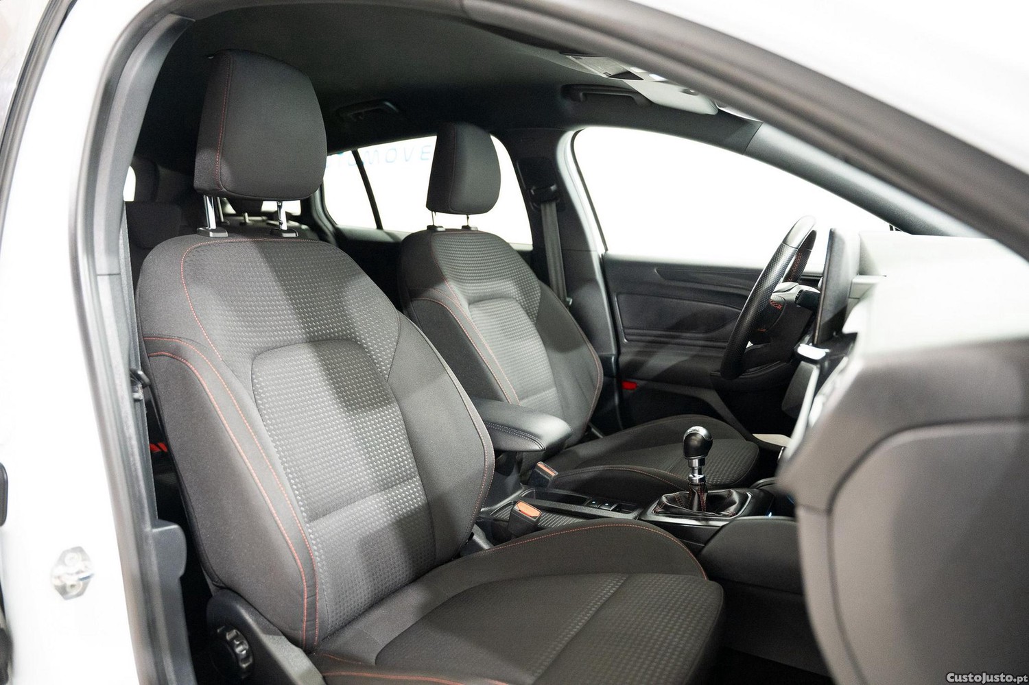 Ford Focus SW 1.0 EcoBoost MHEV ST-Line Style SIP — fotografia 3