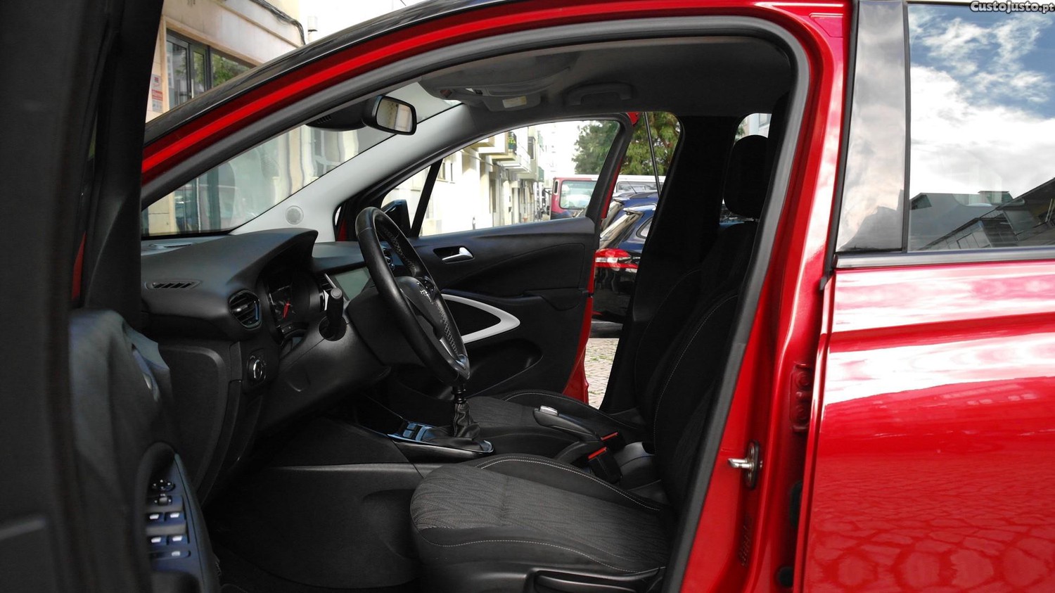 Opel Crossland X 1.2 T 120 Anos — fotografia 3