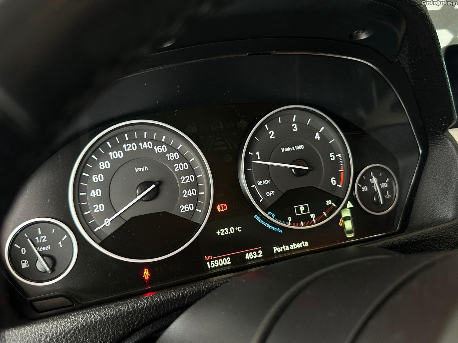 BMW 318 d Pack M Shadow Auto — fotografia 2