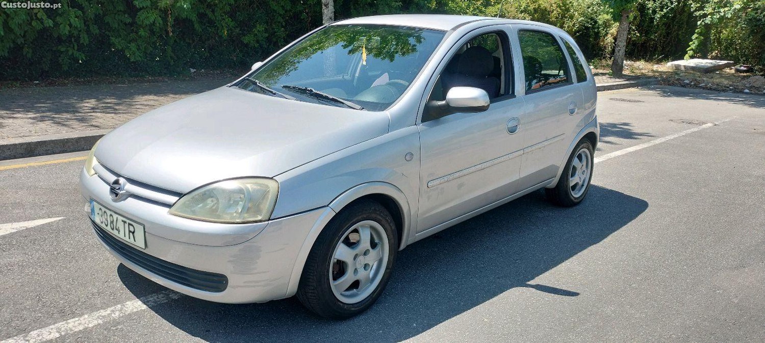 Opel Corsa 1.2 — photo 2
