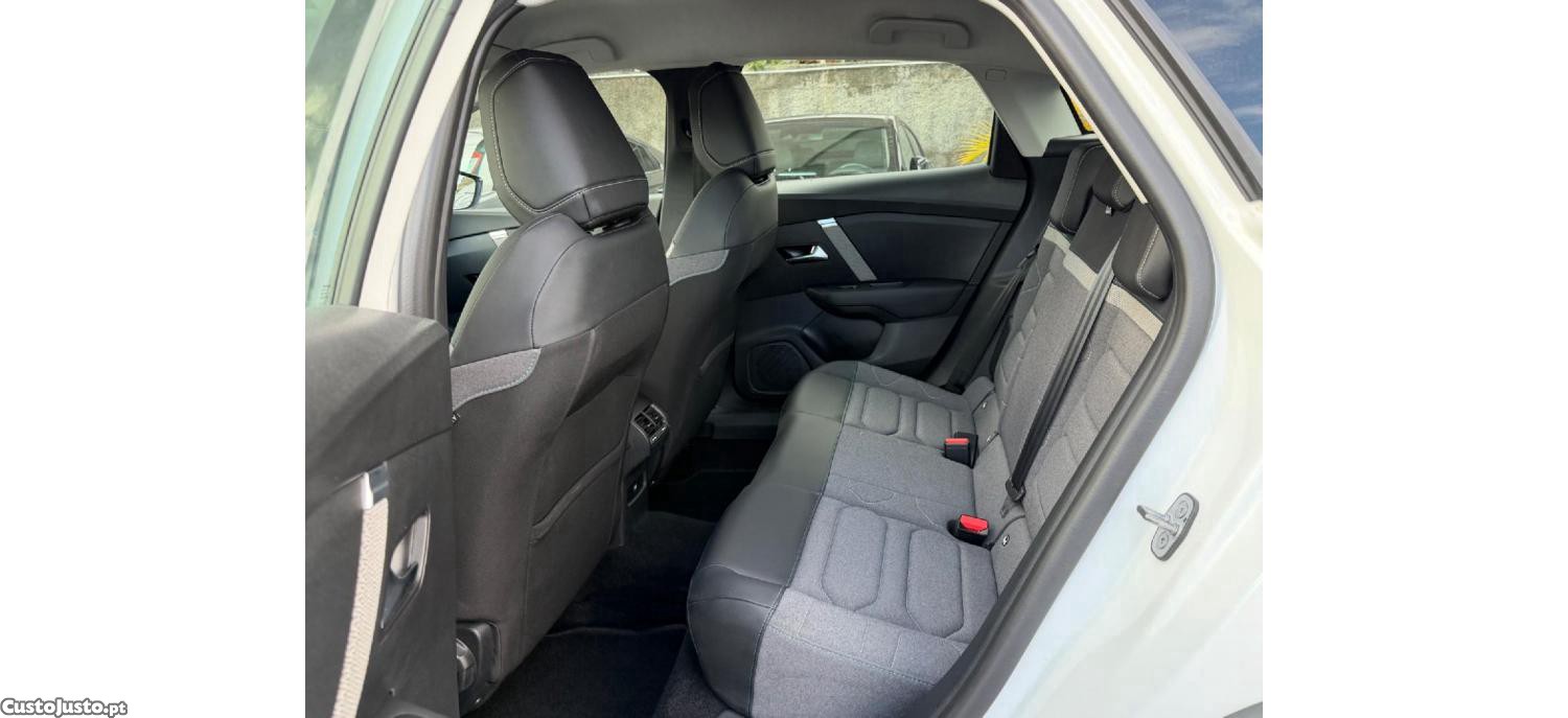 Citroën C4 PureTech Plus 1.2 130cv — fotografia 17