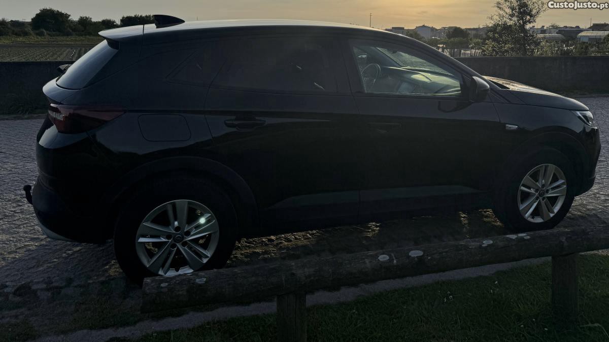 Opel Grandland X 1.2 Innovation AT — fotografia 4