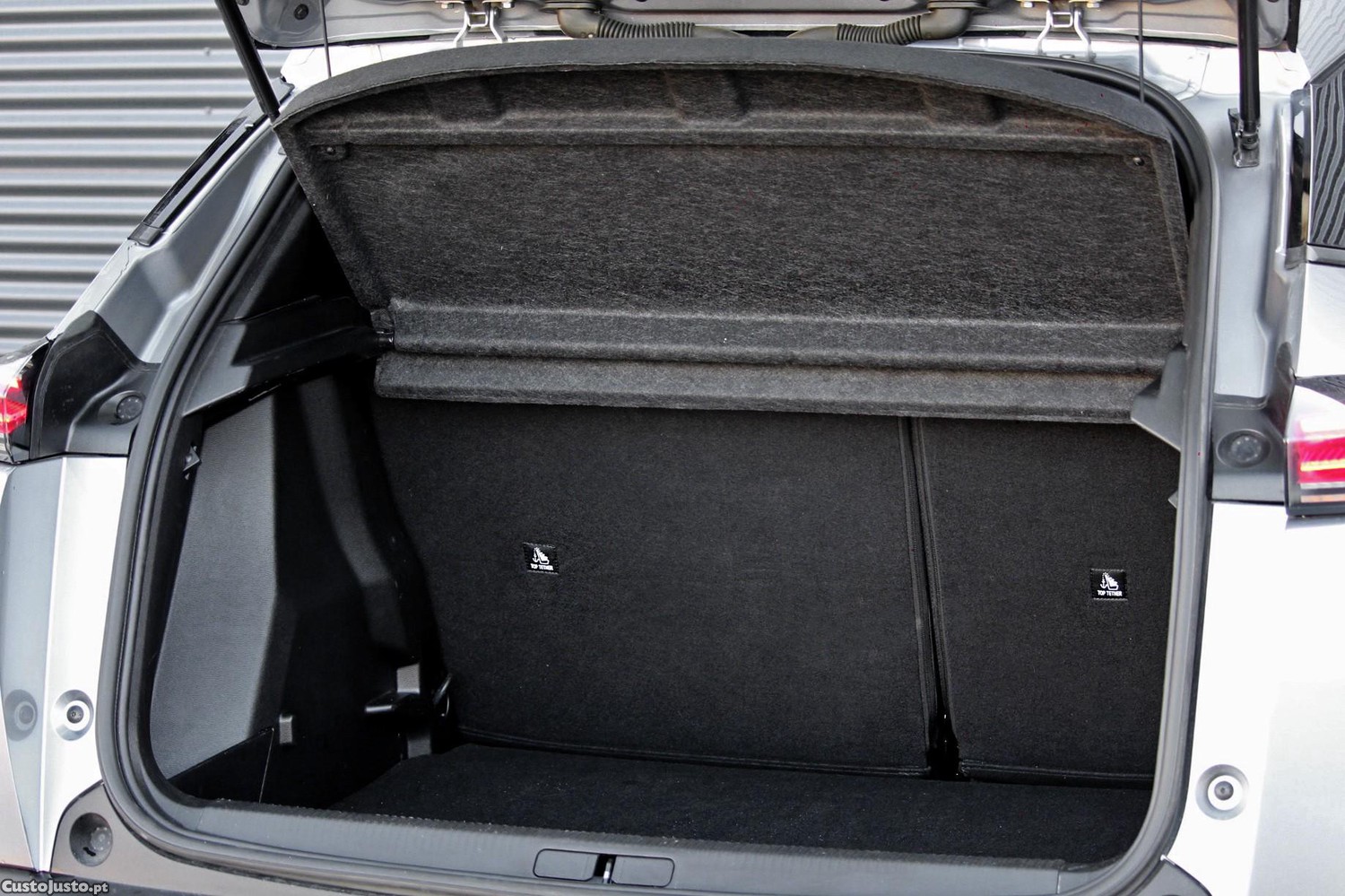 Peugeot 2008 1.2 PureTech Style — fotografia 19