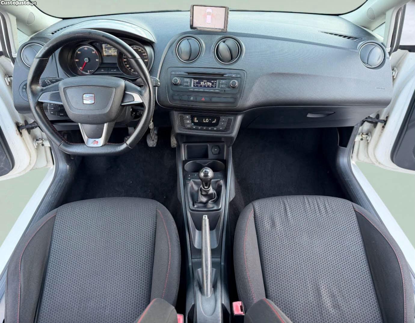 Seat Ibiza 1.6 TDi FR — photo 5