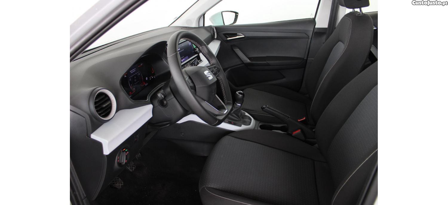 SEAT Arona 1.0 TSI Style 95cv — fotografia 16