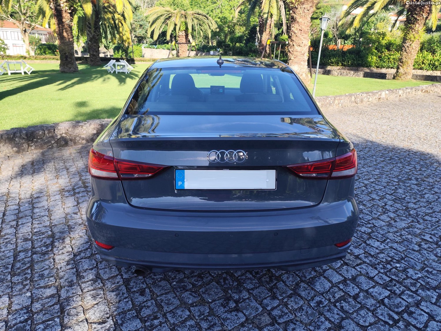 Audi A3 Limousine - S-Line - Caixa Automática DSG - Aceito Retoma — fotografia 8