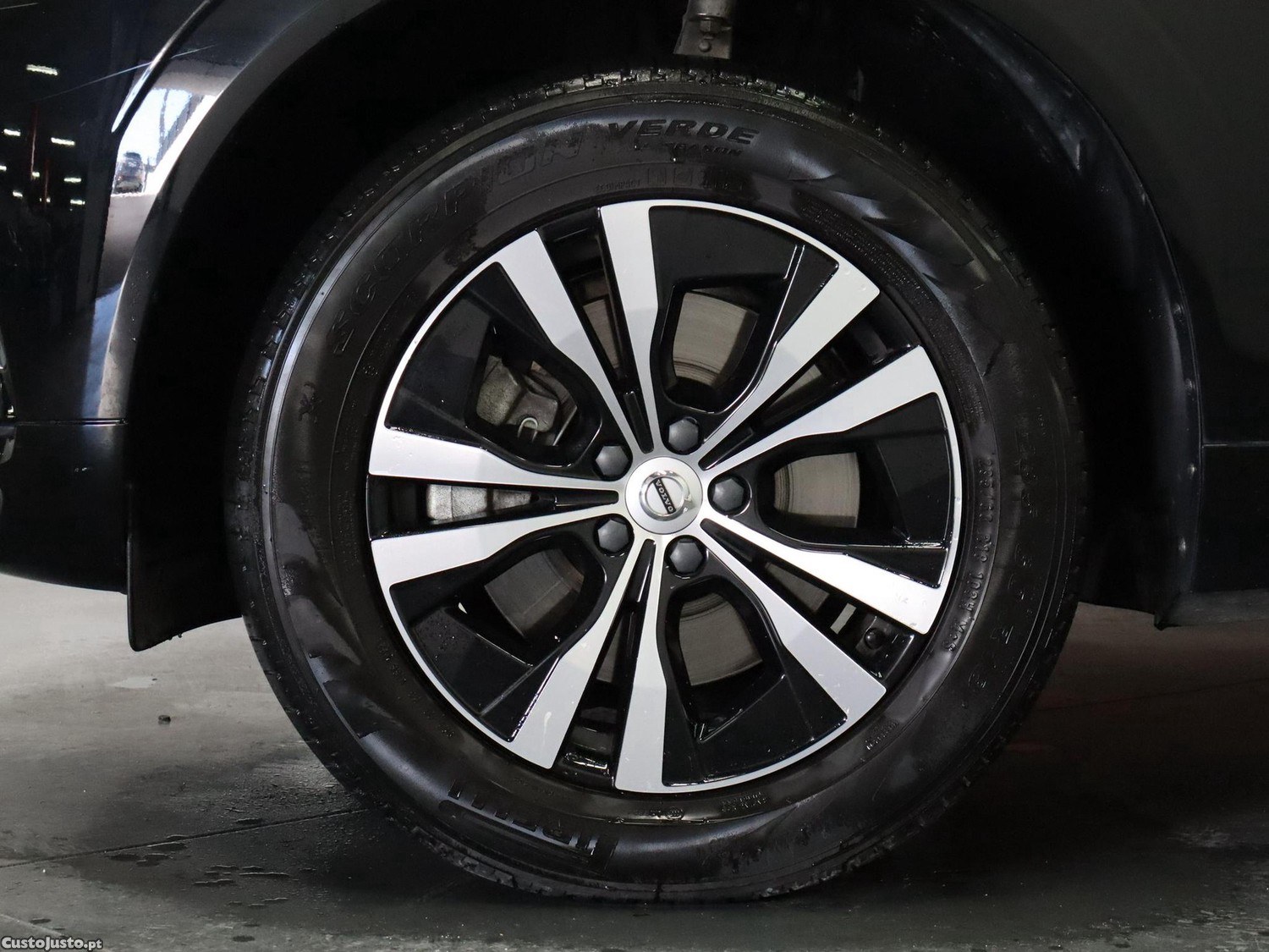 Volvo XC 60 2.0 T6 PHEV Inscription AWD — fotografia 20
