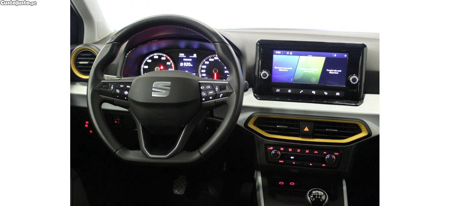 SEAT Arona 1.0 TSI Style 95cv — fotografia 11