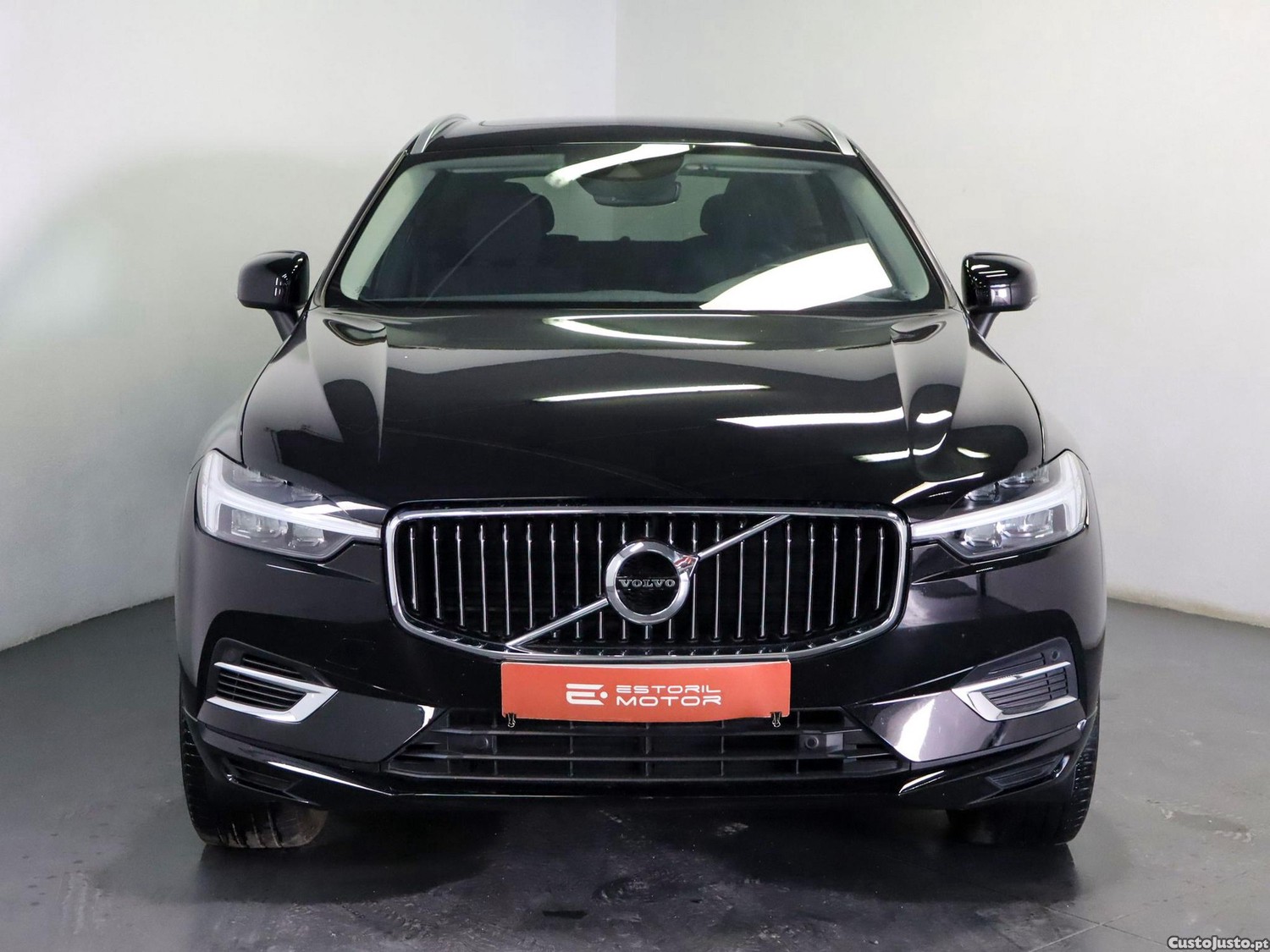 Volvo XC 60 2.0 T6 PHEV Inscription AWD — fotografia 23