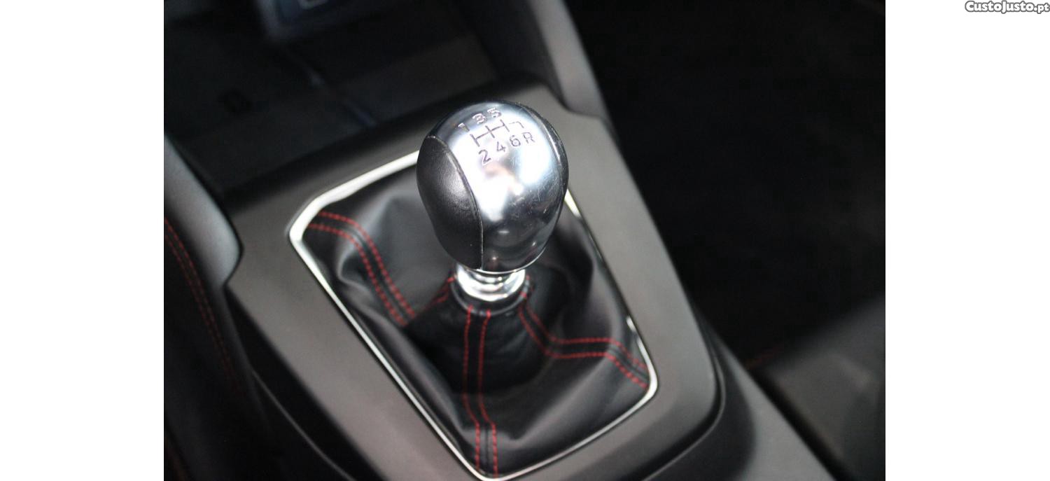 Ford Focus 1.0 EcoBoost MHEV ST-Line X — fotografia 12