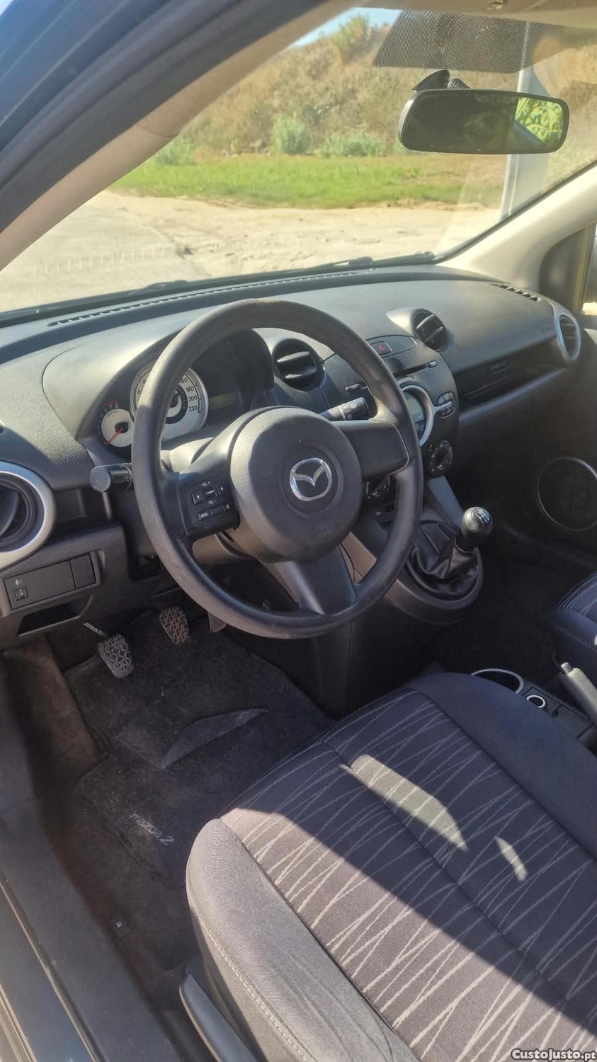 Mazda 2 1.3 — photo 4