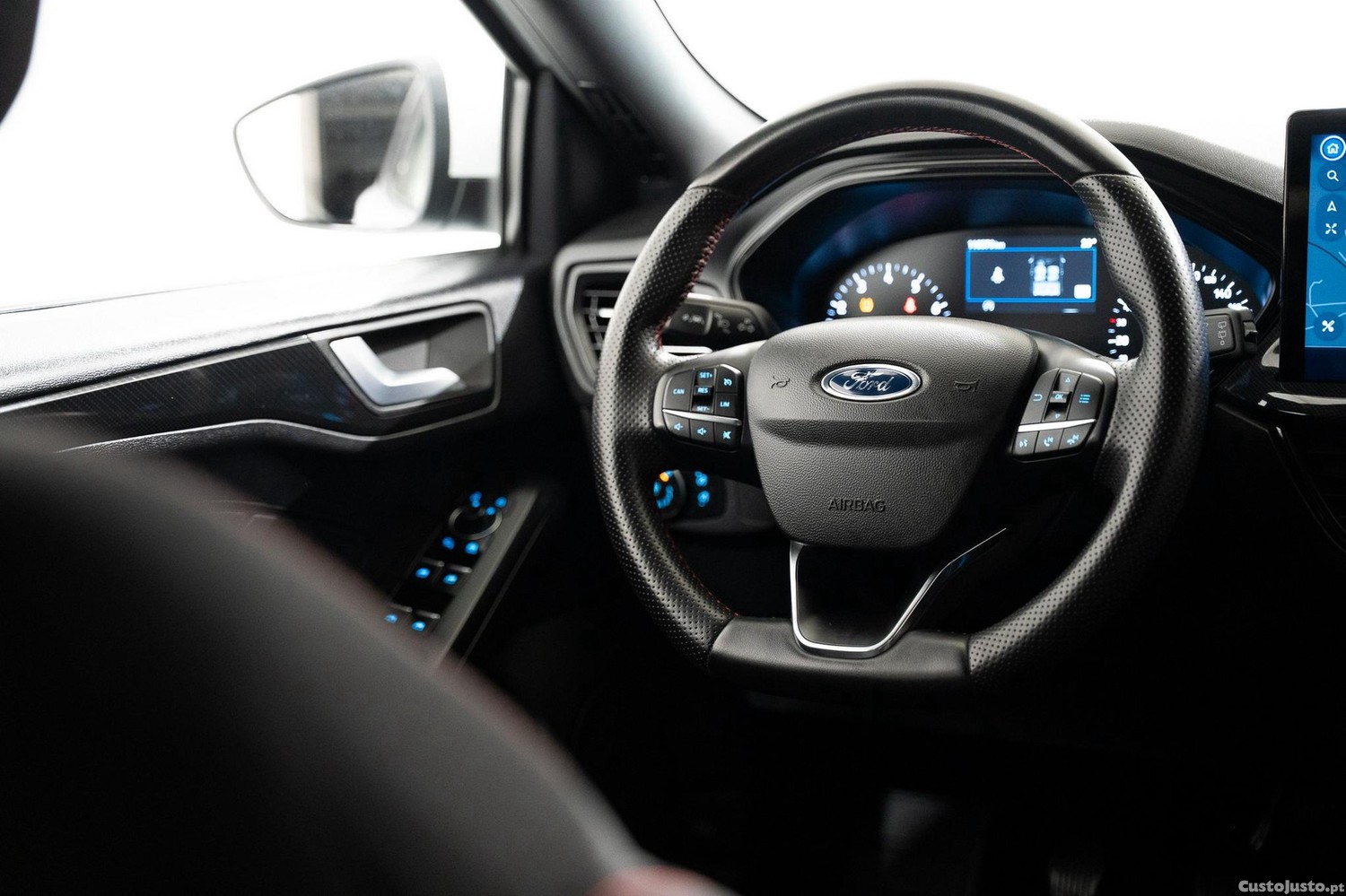 Ford Focus SW 1.0 EcoBoost MHEV ST-Line Style SIP — fotografia 18