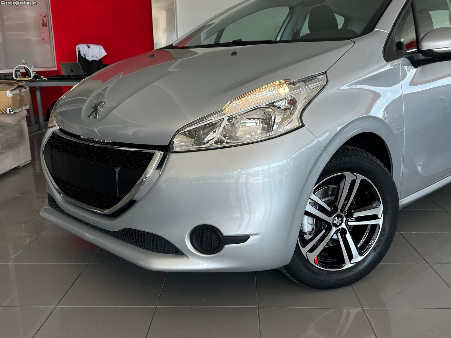 Peugeot 208 1.2 PureTech Active - 15 — photo 2