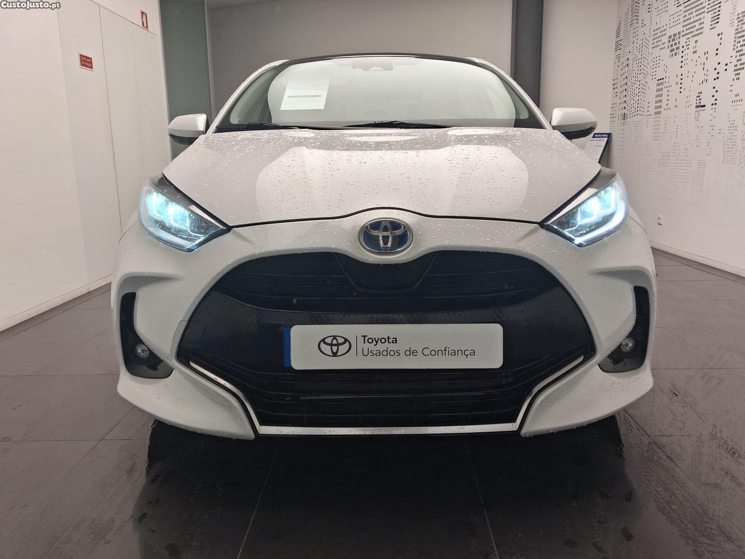 Toyota Yaris Yaris 1.5 HDF Luxury - 24 — photo 5