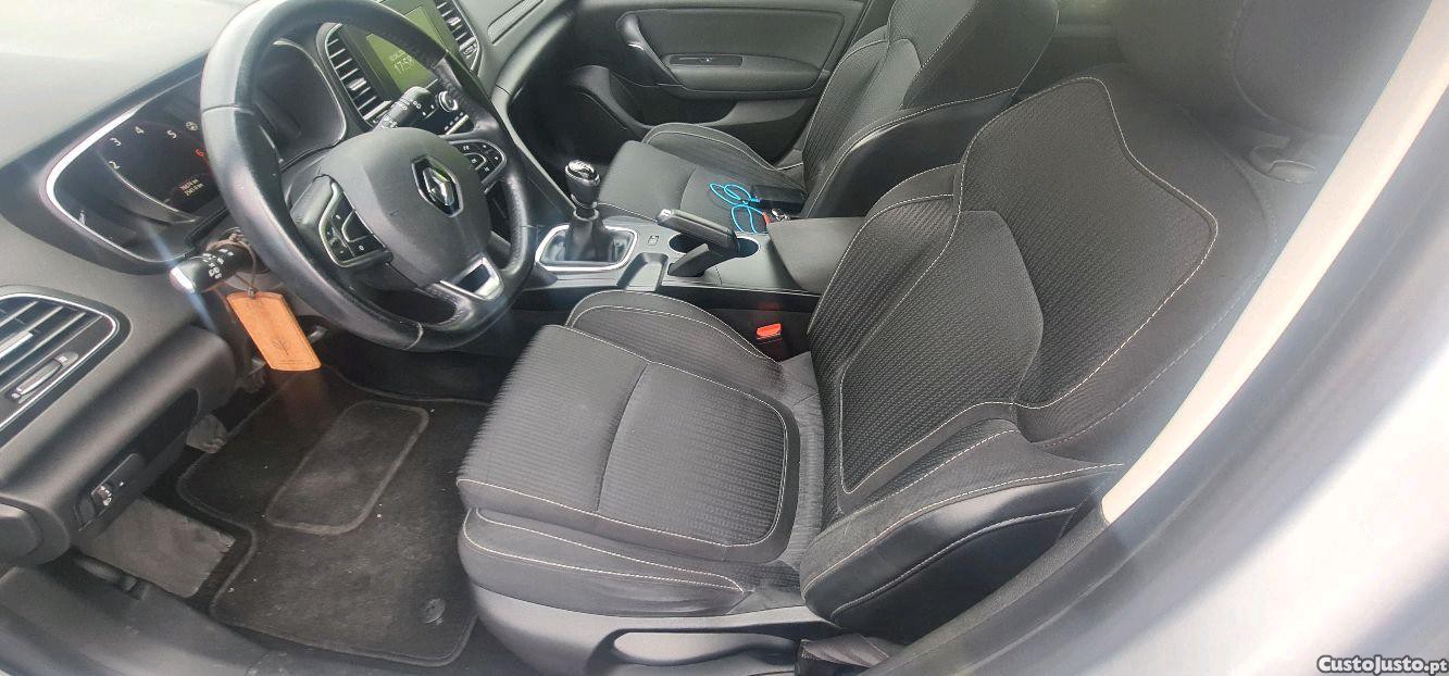Renault Mégane 1.2TCE — fotografia 4