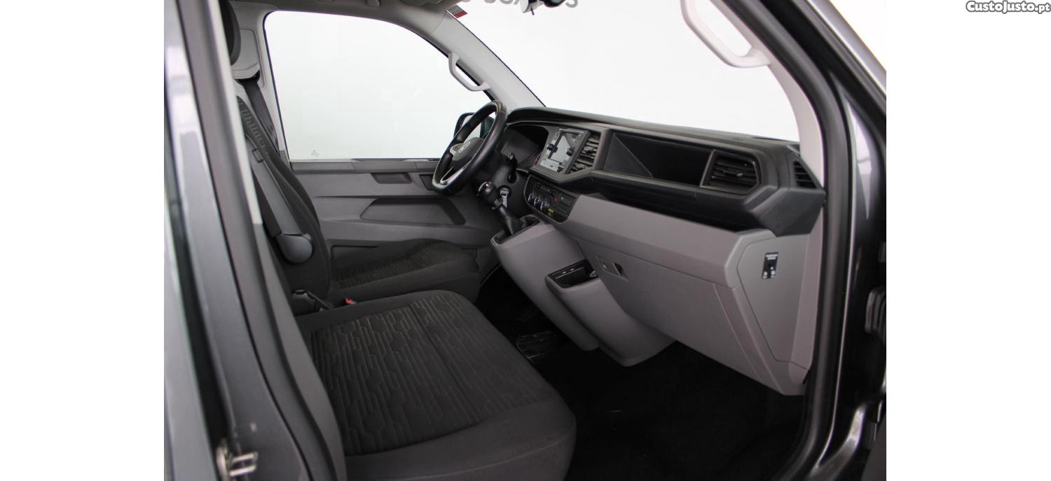 Volkswagen Caravelle Comfortline 2.0 TDI 150cv — fotografia 7