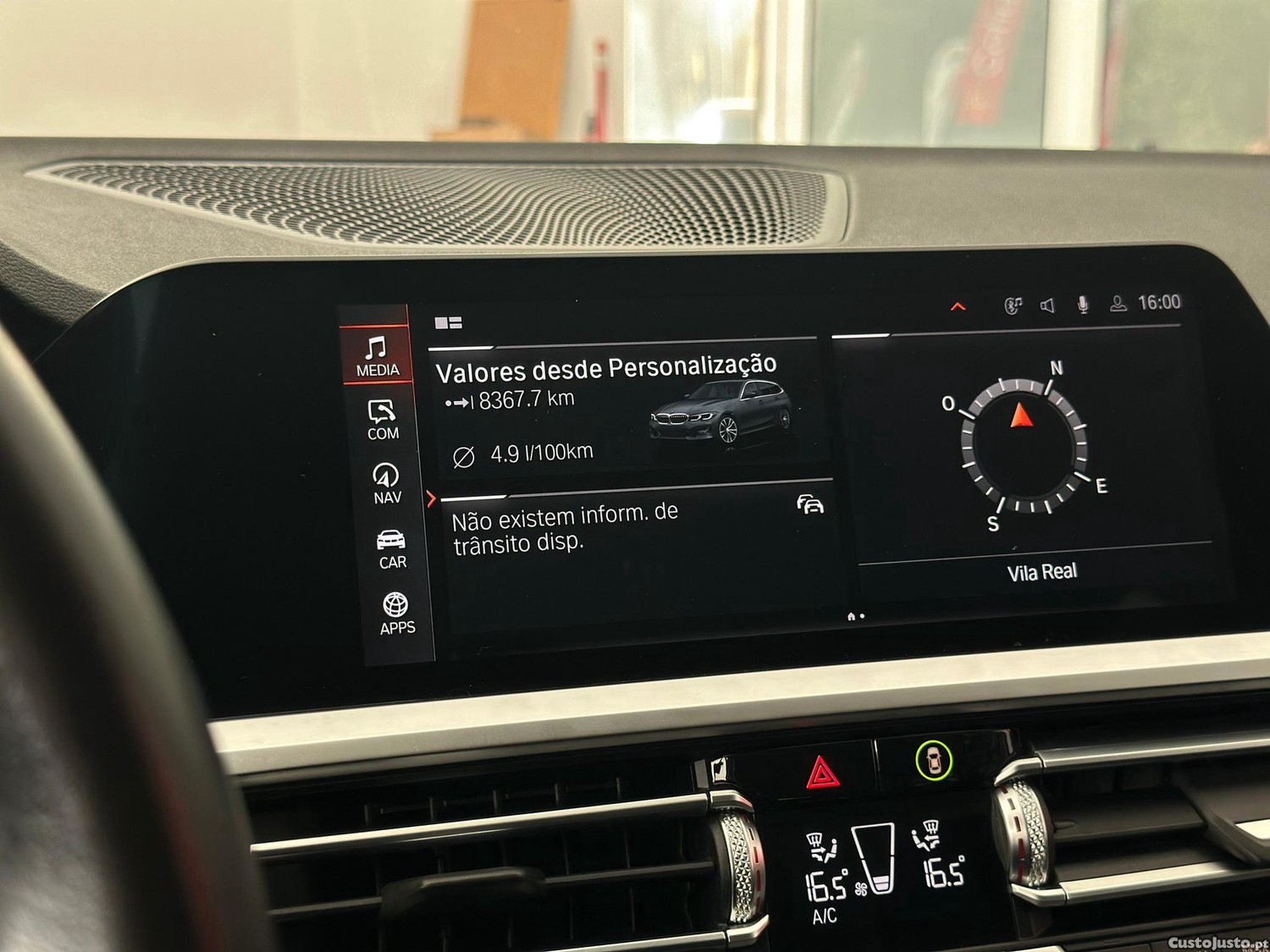 BMW 318 d Touring Line Luxury Auto — fotografia 2