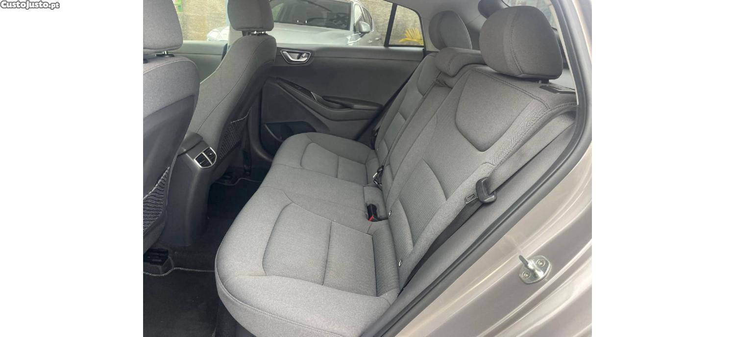 Hyundai IONIQ Hev 1.6 141cv Auto — fotografia 13