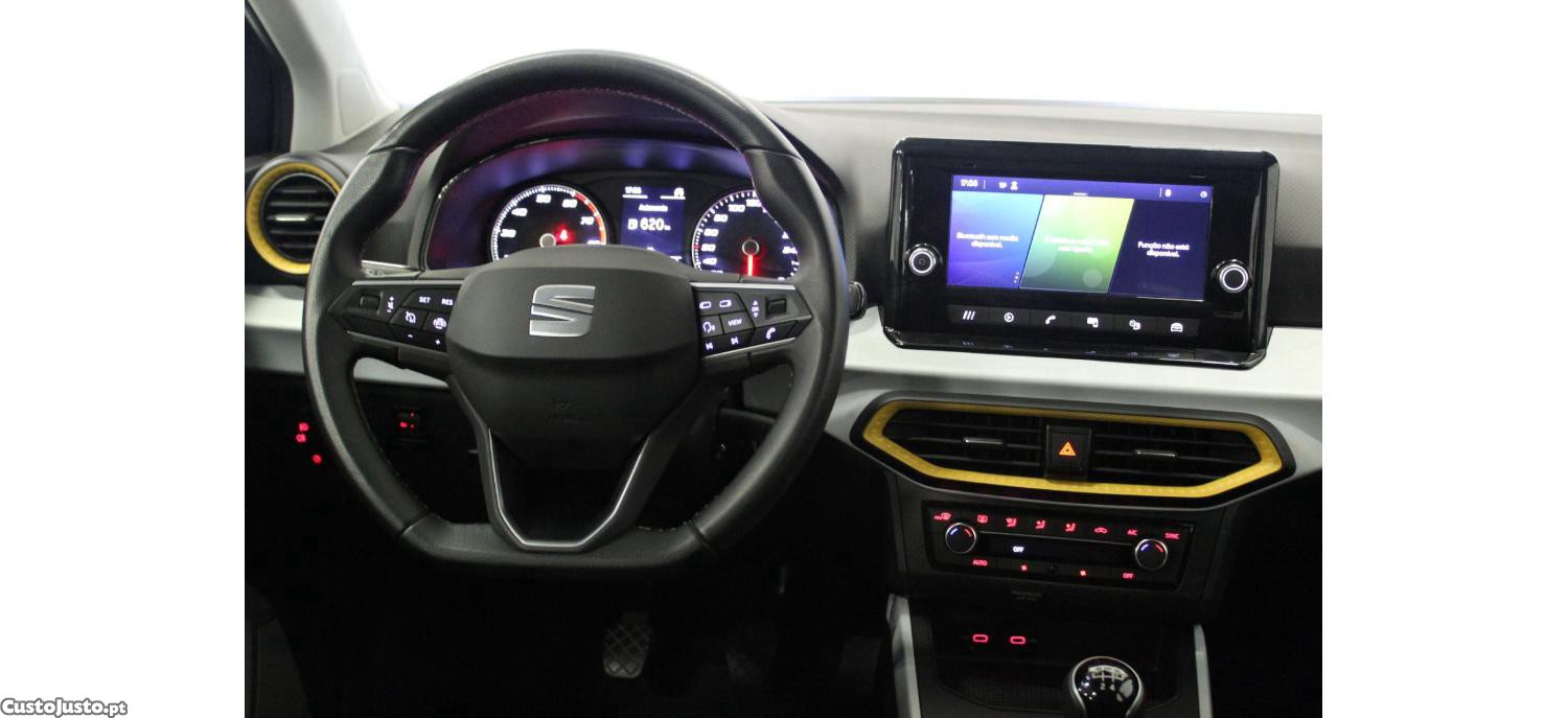 SEAT Arona 1.0 TSI Style 95cv — fotografia 10