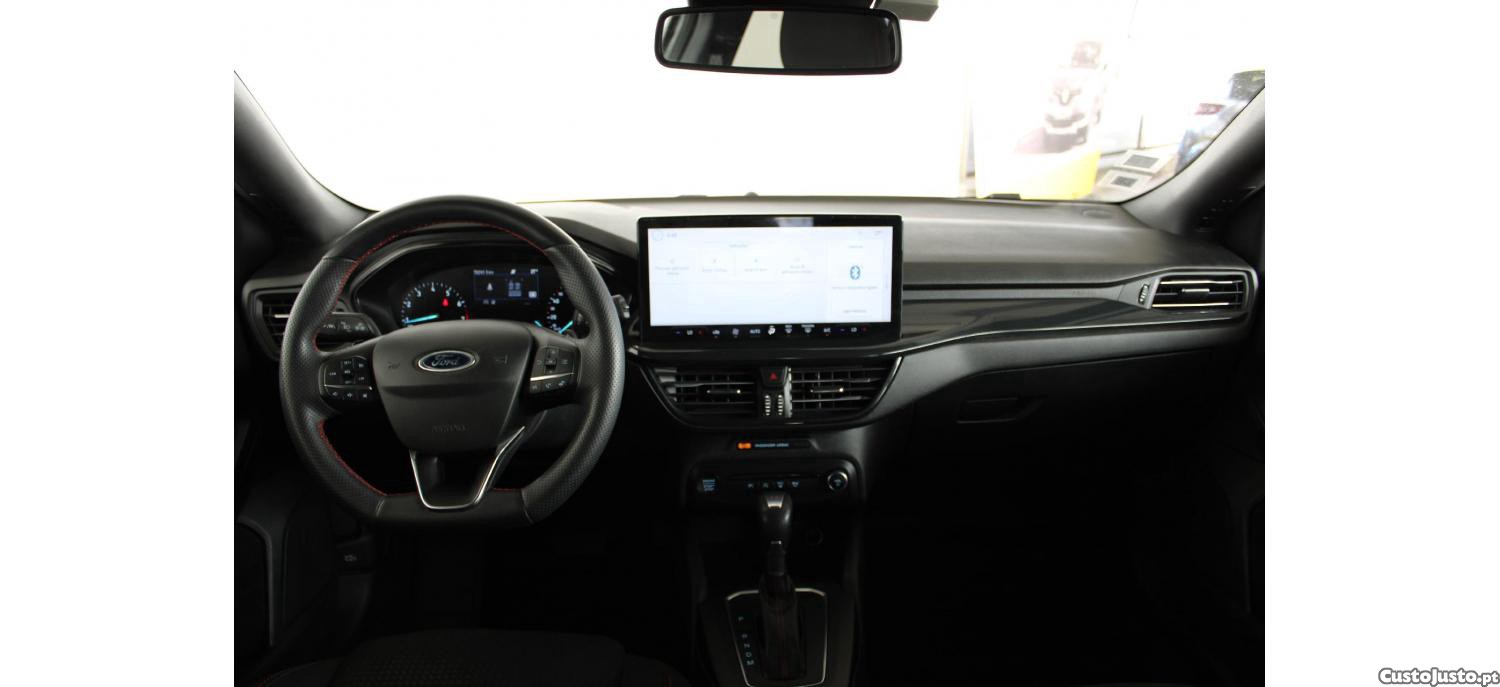 Ford Focus ST Line 1.0 Hybrid Ecoboost 125cv Aut — fotografia 18