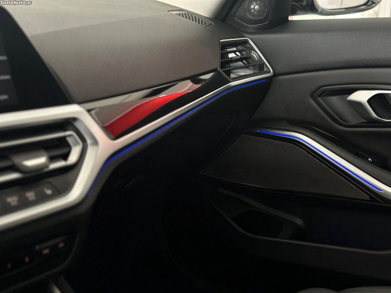 BMW 318 d Touring Line Luxury Auto — fotografia 3