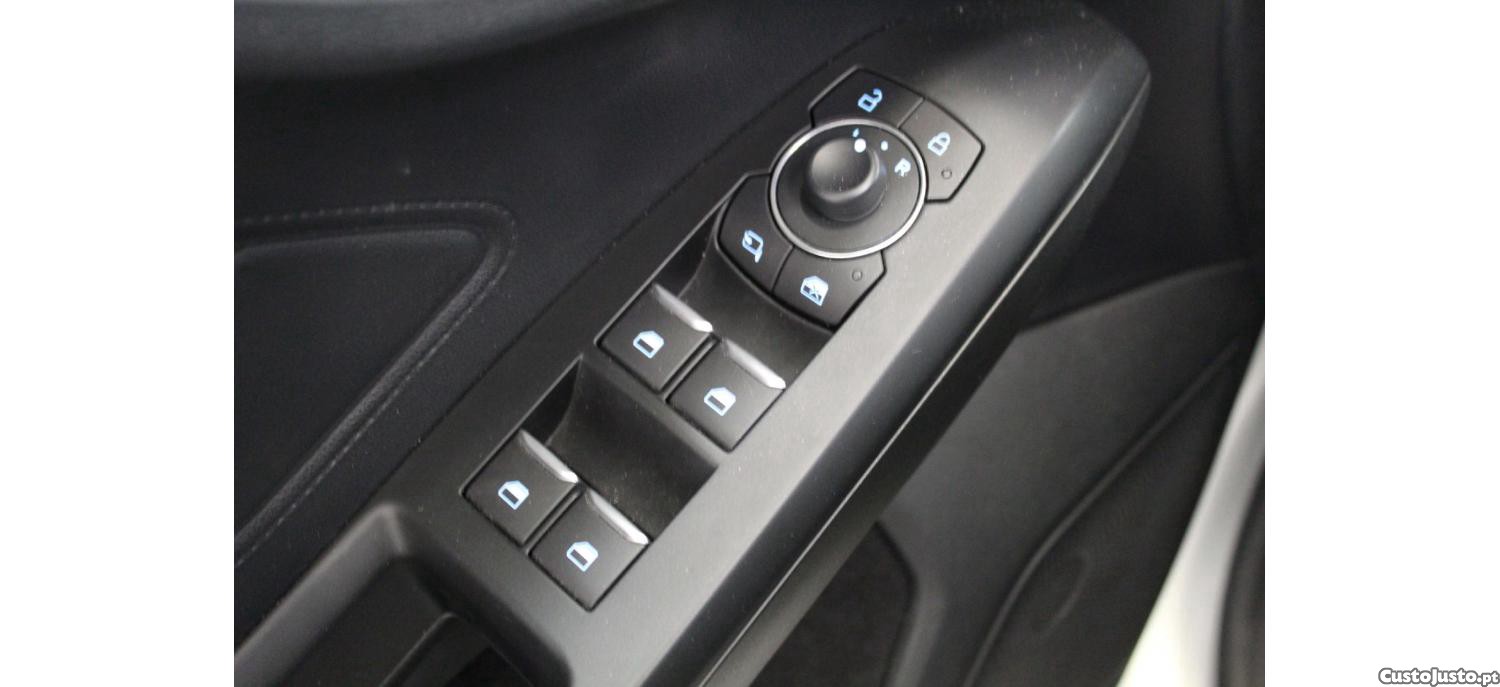 Ford Focus SW 1.0 EcoBoost MHEV ST-Line Aut. — fotografia 3